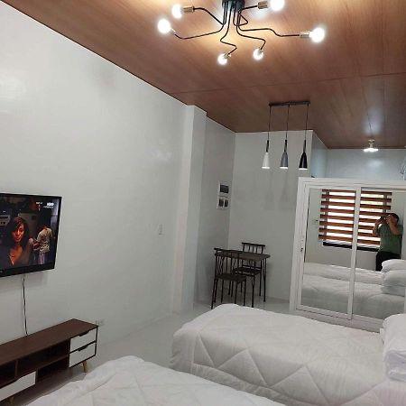 לוס באנוס Flb Apartelle Los Banos מראה חיצוני תמונה
