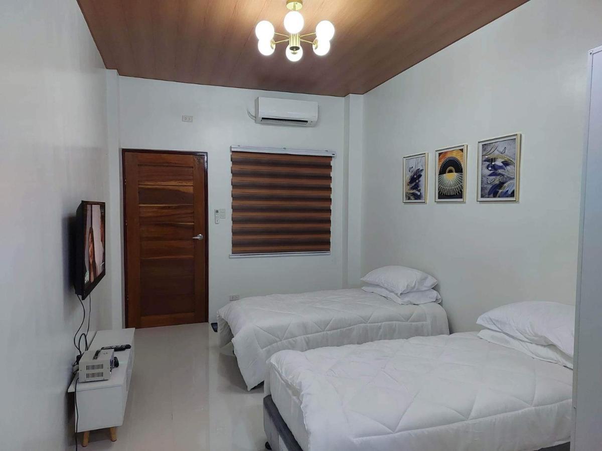 לוס באנוס Flb Apartelle Los Banos מראה חיצוני תמונה